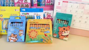 CRAYON MINI ISI 68 DAN 12 MOTIF PANDA CAPYBARA SANRIO / CRAYON MEWARNAI UNTUK ANAK ISI 8 DAN 12 WARNA