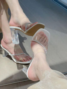 รองเท้าแตะส้นสูงแบบใสสำหรับผู้หญิง ฤดูร้อน 2025 รองเท้าแตะส้นหนาแบบสวมสบาย สไตล์หวาน รองเท้าแตะส้นสูงแบบสวมสบาย