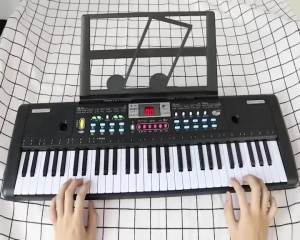 คีย์บอร์ดสีดำขนาดใหญ่  76CM ระดับรายการ 61 คีย์บอร์ดเปียโน   ไมโครโฟนมัลติฟังก์ชั่นจำลองเครื่องดนตรีสำหรับเด็ก