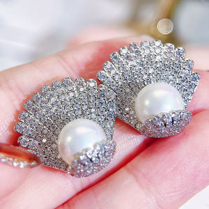 SEQUITO Delicate Women Ear Jewelry White Gold Plated Micro Pave Bling AAA Cubic Zircon Charming Shell Shape Stud Earrings with Pearl Prom Party Accessories SE886