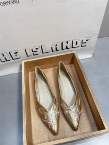 Elegant New Chinese Style Flat Bottom Single Shoes Womens Soft Bottom Slip-On Embroidered Shoes Spring 2025 Fashion Trend