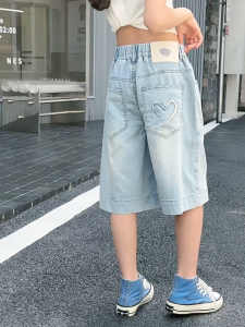 กางเกงยีนส์เด็กผู้หญิงขาสั้น กางเกงขาสั้นเด็ก แฟชั่นฤดูร้อน กระเป๋าหลาย การออกแบบหัวใจรัก น่ารัก 【จัดส่งจากประเทศไทย】