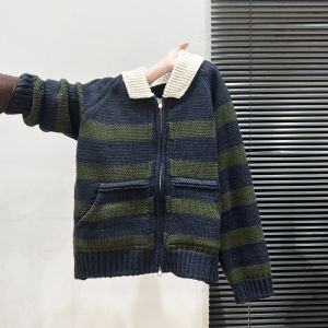 เสื้อคาร์ดิแกนถักแขนยาวทรงหลวมสำหรับผู้หญิงในฤดูใบไม้ร่วงและฤดูหนาว ผ้าขนสัตว์หนา กระเป๋าซิป คอโปโล ลายทาง