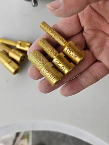 เก็บปลายทาง!ชุดหัวเจียรเพชร แกน6MM 10MM 15MM ตะไบเพชร หัวเจียรเหล็กหล่อ หินคาร์ไบด์ เครื่องเจียรไฟฟ้า