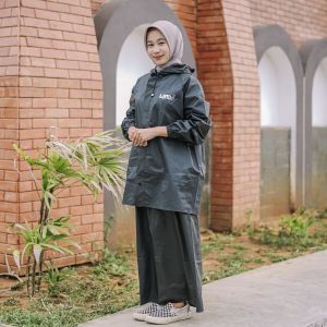 Jas Hujan Setelan Muslimah Premium Lindy | Anti Air & Angin | Cocok untuk Motor & Outdoor