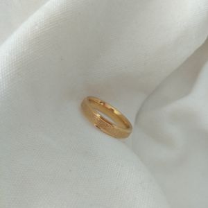 Nhẫn Thép Titan Màu Vàng Mờ Thời Trang Cho Nam Và Nữ Không Phai Màu Phong Cách Hàn Quốc Đơn Giản Cá Tính Đa Năng Hợp Thời Trang