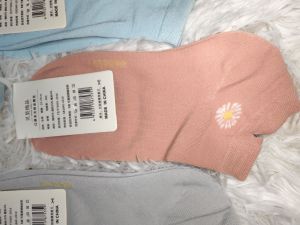 ถุงเท้าข้อสั้น ลายดอกไม้ ดอกเดซี่ สีพาสเทล ฟรีไซส์ ใส่ได้ทุกเพศทุกวัน