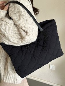 Large Capacity Nylon Cotton Jacket Tote Bag 2023 New Fashion Versatile Commuting Single Shoulder Bag Soft Durable Shopping Bag