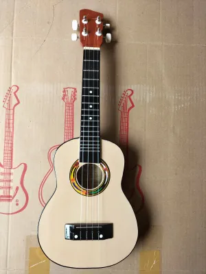 Ukulele motif senar 4