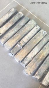 พร้อมส่ง !! ตะกั่วอ่อนแท่งเล็ก1 กิโล สำหรับหลอมทำลูก  ตะกั่วอวน ตะกั่วเบ็ด พระเครื่อง