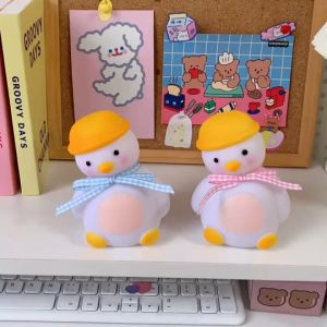 Dreamo Cute Duck Night Light Gift Decoration Table Lamp Bedside Lamp Birthday Gifts Bedroom Eye Protection Cartoon Creative Light