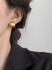 ต่างหูทรงกลม 925 เงินแท้ ตะขอแบบขัดเงา ต่างหูแฟชั่นสำหรับผู้หญิง ต่างหูที่สวมใส่สบายสำหรับการเดินทางไปทำงาน