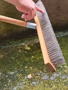 แปรงลวดสเตนเลส แปรงขัดพื้น ไม่ต้องก้ม แปรงลวดขัดพื้น แปรงขัดพื้นลวดเหล็กสแตนเลส ทำความสะอาดห้องน้ำด้ามยาวแปรงเหล็กทำความสะอาดพื้นกระเบื้อง สําหรับทําความสะอาดพื้น ในร่ม กลางแจ้ง ทนทาน แปรงลวดสเตนเลส