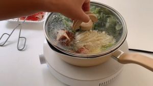 Tefal One Pick Pot Pan 22cm Non Stick with Glass Lid (Induction Base) | G1652524 G1672524 G1662524 G180252(Set Alat Memasak Kuali Periuk Alat Memasak Tidak Melekat Big Fry Pan Deep Pan Wok Pan Fry Pan Cookware Set Pots and Pans Induction Cooker )