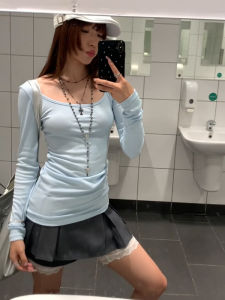 เสื้อยืดคอกลมแขนยาวทรงสลิมฟิตสำหรับผู้หญิงในฤดูใบไม้ร่วงและฤดูใบไม้ผลิ เสื้อเชิ้ตพื้นฐานทรงหลวม ทรงยาวปานกลาง เสื้อผ้าทำงานสไตล์สาวฮอต