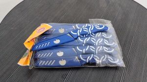 Pemotong Makanan Motif & Pisaunya: Apel Tajam Murah, Warna-warni & Tahan Lama