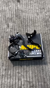 Master Rem Mupo Race Radial 1 Tabung Sepasang kanan dan kiri lengkap switch rem Master Rem Radial Z7045 Set Kiri Kanan Aluminium Alloy Universal Ninja Rx King Megapro Vixion Firz Vario Beat Scoopy Aerox Mio Xeon Dll HANDLE LIPAT FOLDING HANDLE BRAKE PUMP