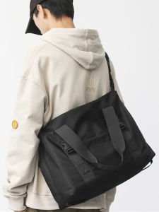 Large Capacity Single Shoulder Bag for Men Short Trip Travel Bag Student Handheld Commuting Backpack Womens Workwear Crossbody Fitness Bag