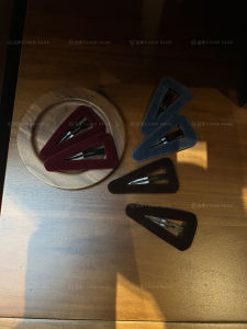 Velvet Hair Clips Triangle Edge Hair Accessories Fresh Outrageous Style Sweetened for Everyday Use Wedding Party Commuting