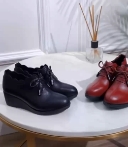 รองเท้าบูทหุ้มข้อผู้หญิง หนังสีดำ ส้นลิ่มหนา แต่งโบว์ ซิปข้าง ผูกเชือก สไตล์ลำลอง