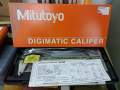 AUTHENTIC Mitutoyo Japan Digimatic Caliper 12" (300mm), 0.01.mm Resolution. 