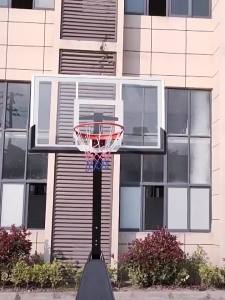 Standard Portable Basketball Hoop Adults Heavy-Duty Basketball Stand Outdoor Game Basketball System
