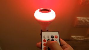 COD Bohlam LED RGB E27 6W dengan Speaker Bluetooth WJ-L2