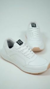 MORRIS WHITE GUM |ManNeedMe x NAZ| Sepatu Sneakers Pria Casual / Sepatu Running