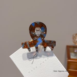 Elegant Small Acetate Hair Clips Womens Half Updo Shark Clip Simple Hair Accessories Korean Style Fashionable Hair Grips