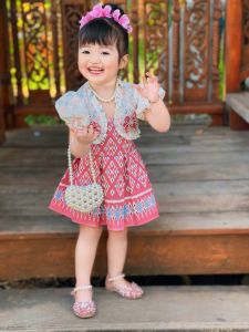 ชุดไทยประยุกต์. เซ็ท 2 ชิ้น จีบรอบ