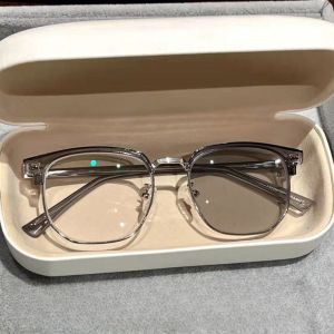 Color-changing Glasses Mens Retro Anti-blue Light Business Handsome Flat Light Protection Eyes Super Light