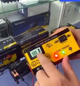 [Trần Kiều AUTO] Sạc Bình Ắc Quy 12V 24V Cho Ô Tô Xe Tải Xe Máy Cao Cấp Chính Hãng Thiết Kế Bền Bỉ Hiệu Quả Sạc Nhanh Đảm Bảo An Toàn Cho Bình Ắc Quy Phù Hợp Với Các Loại Xe Ô Tô Xe Tải Và Xe Máy Dễ Dàng Sử Dụng.