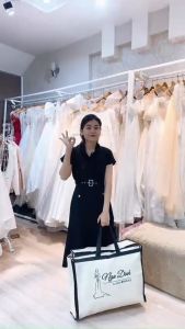 Túi Đựng Bảo Quản Váy Cưới Đầm Dạ Hội Loại Lớn Giúp Giữ Fom Áo Gập 3 Tay Cầm Di Động Tiện Dụng Loại Xịn Chất Liệu Bền Bỉ