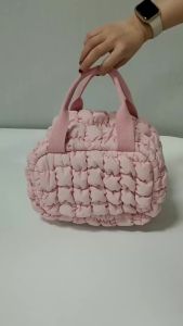 Others | Cloud Quilted Fabric Lunch Bag Soft and Comfortable Waterproof Lunch Bag Lightweight Compact Handheld Insulated Bag