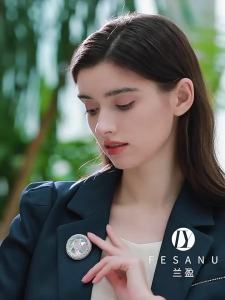 FESANU | Elegant Audrey Hepburn Style Crystal Brooch