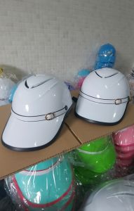 Nón bảo hiểm lưỡi trai nữ có lỗ cột tóc ( VIỀN ĐAI DA CAO CẤP)