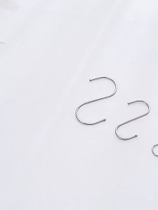 ตะขอตัวs ตะขอแขวน ตะขอคุณภาพดี ตะขอรูปตัว S ตะขอแขวนในครัว ตะขอสแตนเลส แข็งแรง ไม่เป็นสนิม