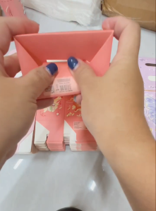 CAIP กล่องของขวัญ กล่องใส่ของชำร่วย กล่องลายผีเสื้อสุดคิ้ว กล่องของขวัญเซอร์ไพร์วันเกิด พร้อมส่งทั่วไทย24ซม.