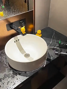 Electric Water Gun Continuous Shooting Water Gun Toy Gun High Pressure M416 Uzi Folding Machine Gun Prank Gun Pistol Air