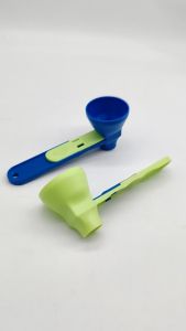 Filling Powder Scoop Funnel Controllable Water Bottle Scoop Funnel Precise Scooper