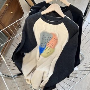 ทันสมัย ลำลอง เสื้อยืดแขนยาว ผู้หญิง คอกลม ผ้าขนแกะ งานเย็บปะติดปะต่อเรียงราย ลายพิมพ์ตัวอักษร เสื้อตัวรองใน หลวม Fit ฤดูใบไม้ร่วง Wear