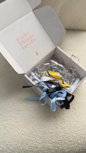 Cột tóc Scrunchie gắn nơ bồng bềnh nữ tính Modleaf Lineful Hairband Hàn Quốc