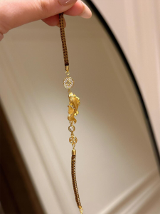 New Chinese Style Womens Bracelet Luxury Small Audience Fine Hand Rope High Aesthetic Value Bracelet Carved Fish Design