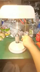 โมเดิร์นเรียบง่ายนำโคมไฟข้างเตียงสาธารณรัฐลมสีขาวธนาคารตกแต่งห้องนอนห้องนั่งเล่นเรียนรู้โคมไฟตั้งโต๊ะสำนักงาน