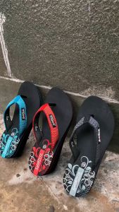 Sandal Jepit Wanita: Pilihan Terbaik untuk Aktivitas Outdoor