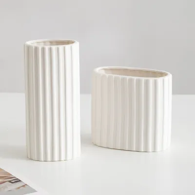 TONGGUMO | Black Striped Nordic Simple Ceramic Vase