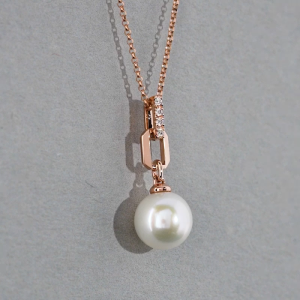 Chow Sang Sang 周生生 Daily Luxe 18K Rose Gold Diamond & Freshwater Pearl Necklace for Women 47cm 95297U