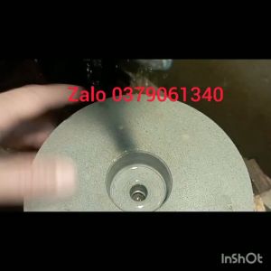 đá mài tròn đường kính ngoài 18 lỗ tâm to 5cm lỗ tâm âm 1.6cm dày 5 cm