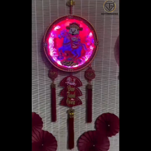 Dải Treo Thần Tài Lắc Đầu 3D Size 37cm Có Đèn Và Nhạc Tết Siêu Đẹp Trang Trí Decor Nhà cửa Chiều Tài Hút Lộc May Mắn