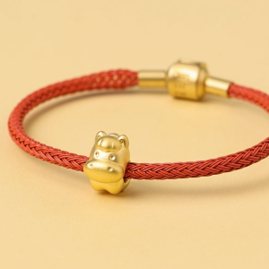 Chow Sang Sang  周生生 999 Gold Auspicious Blessings Horse Charm for Women & Men 95932C  (Bracelet Not Included)